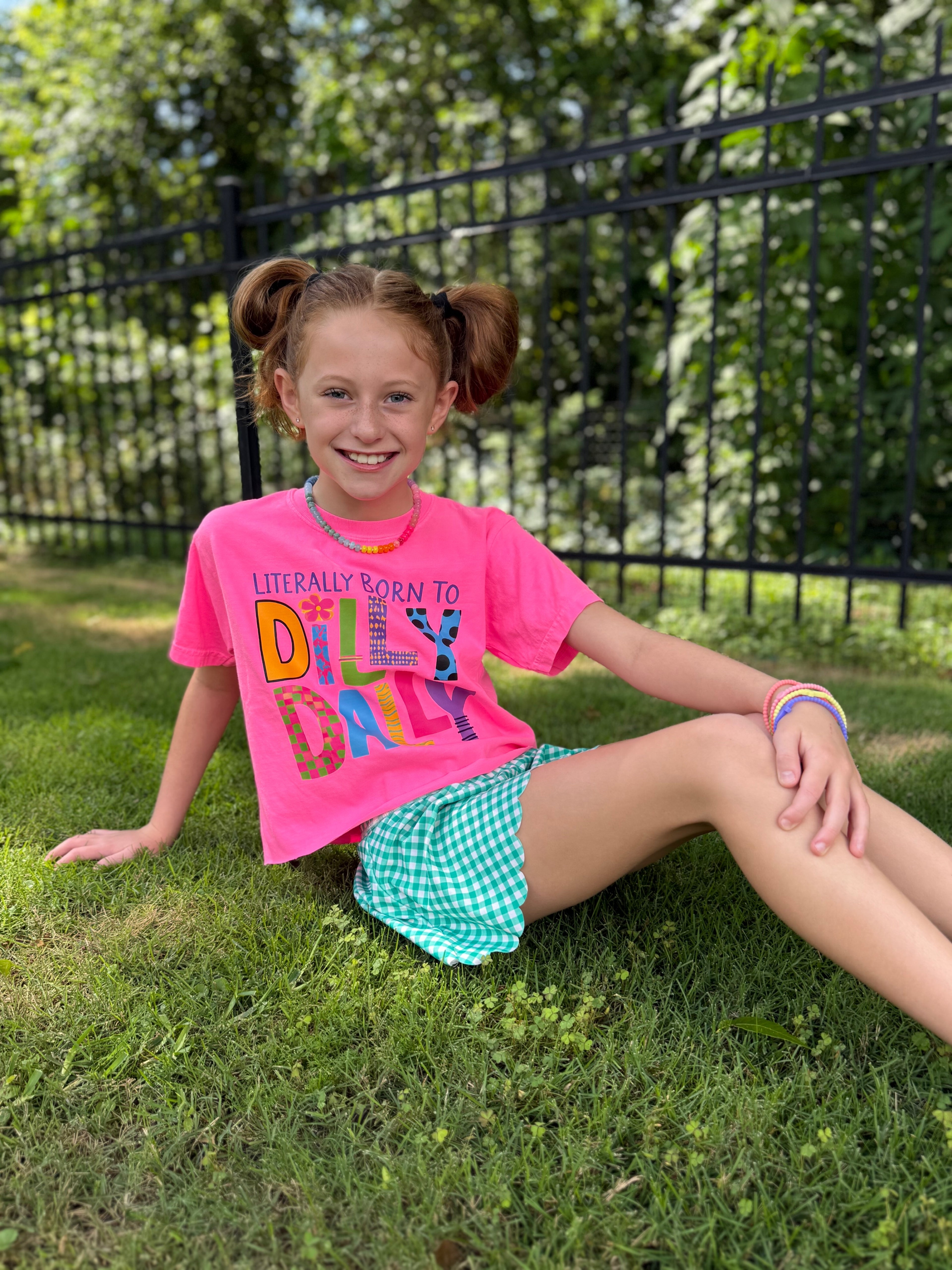 Dilly Dally Tee